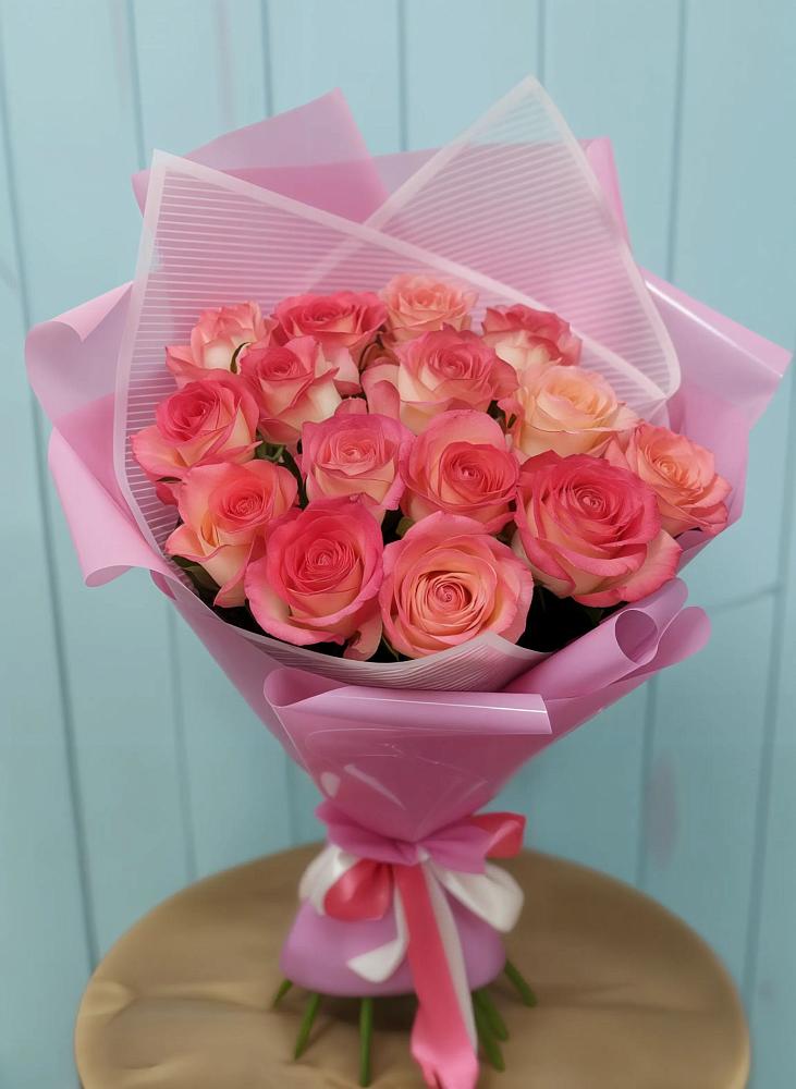 Букет 15 Розовых роз Равель в Ленино