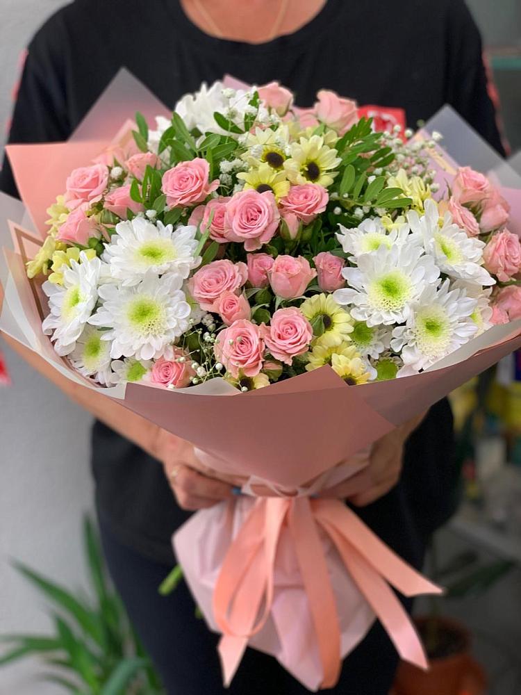 Букет цветов из: Розы и Хризантемы в Ленино