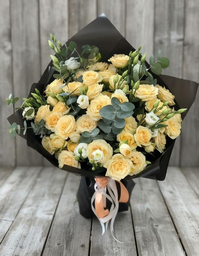 Букет цветов из: Розы и Лизиантусы в Ленино