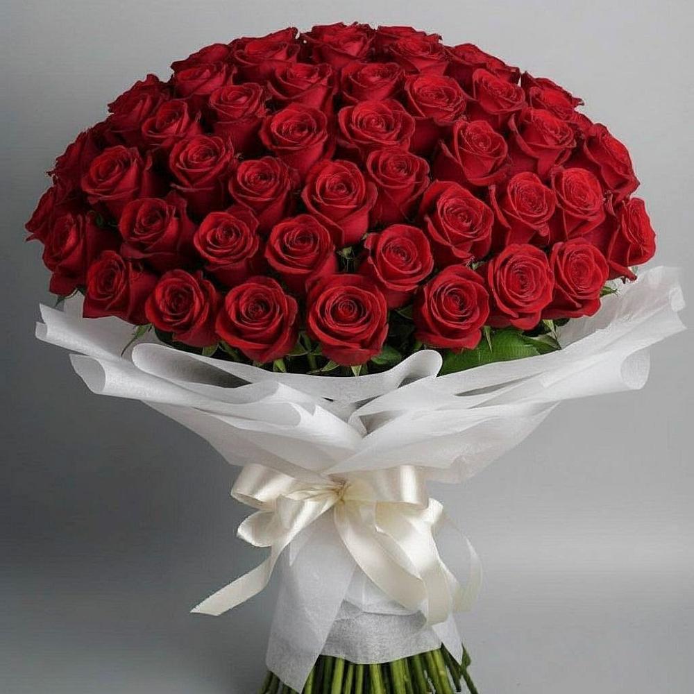 Букет 101 Красная роза Блэк Мэджик в Ленино