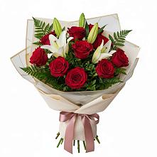 Букет цветов из:  Лилии и Розы в Ленино