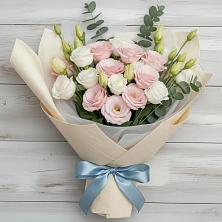 Букет цветов из:  Лизиантусы в Ленино