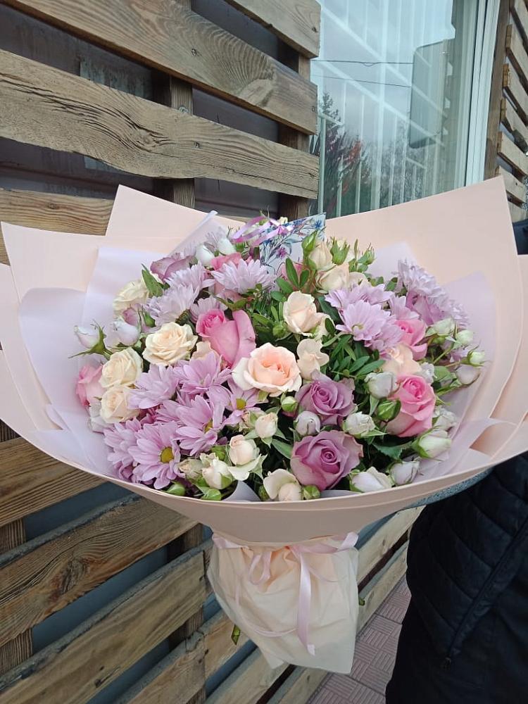 Букет цветов из: Розы и Хризантемы в Ленино