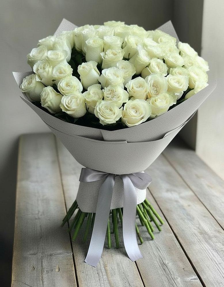 Букет 35 Белых роз в Ленино