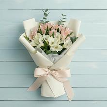 Букет цветов из:  Альстромерии в Ленино