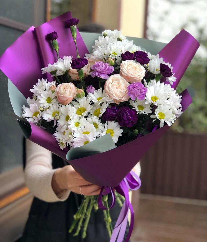 Букет цветов из: Хризантемы, Гвоздики и Розы в Ленино