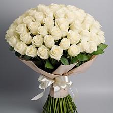 Букет 101 беля роза Белоснежка в Ленино