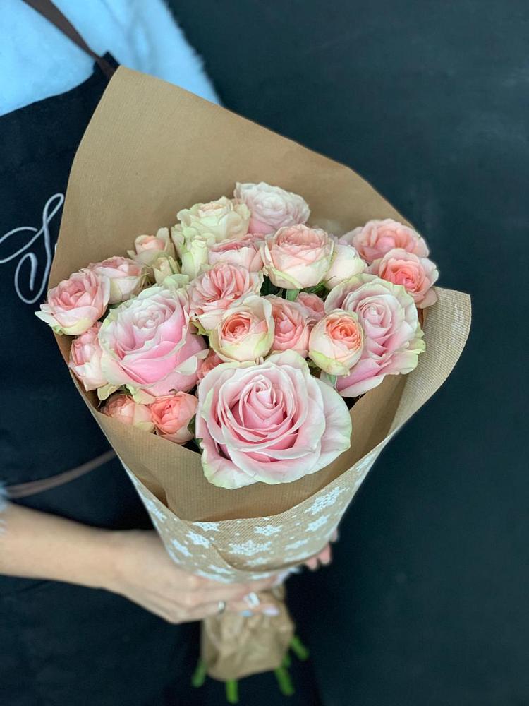 Букет цветов из: Хризантемы и Розы в Ленино