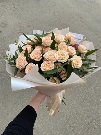 Букет Кремовые розы Латте в Ленино