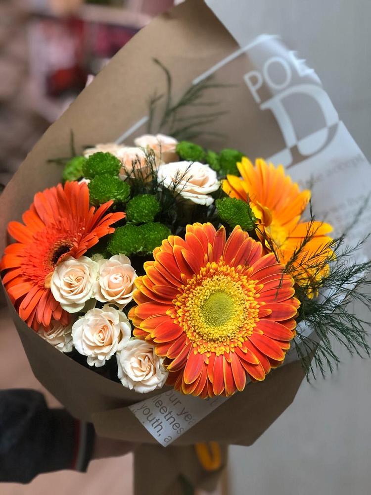Букет цветов из: Герберы, Хризантемы и Розы в Ленино