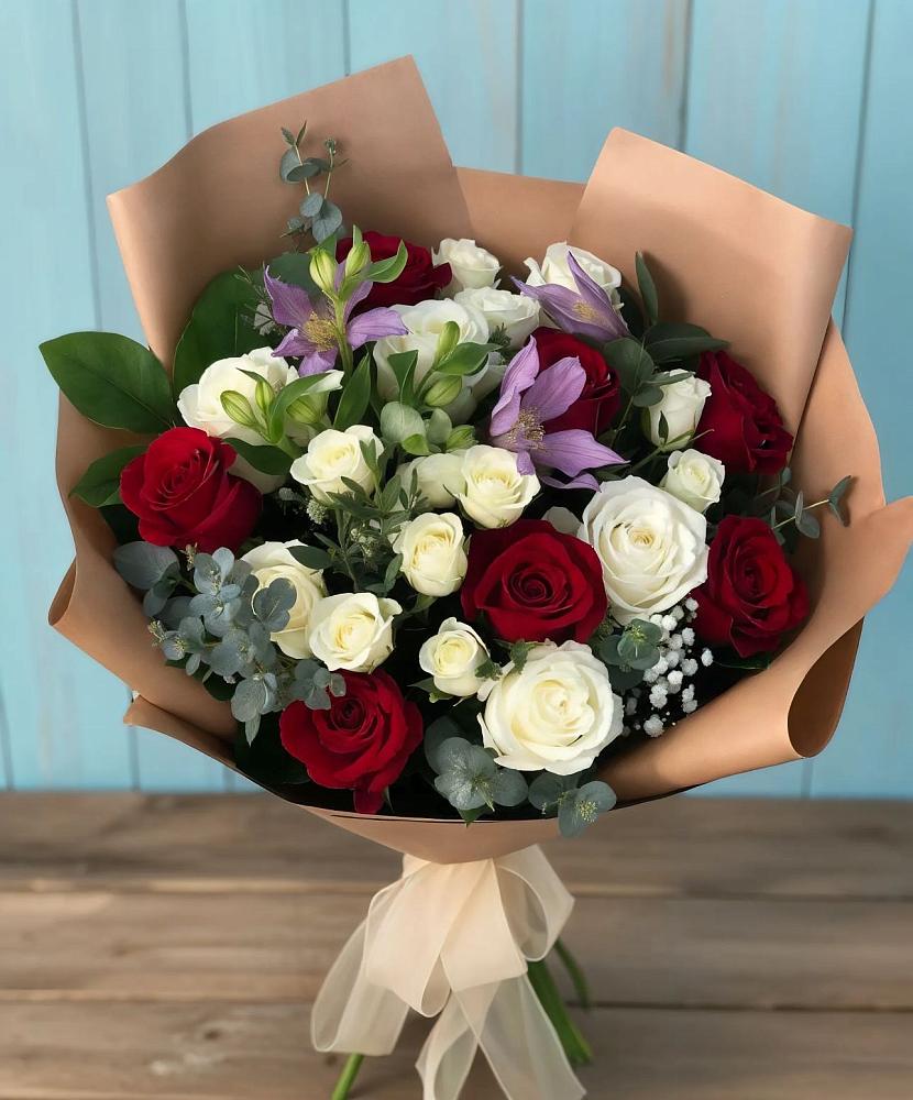 Букет цветов из: Розы и Альстромерии в Ленино