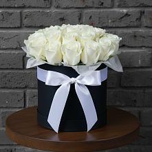 Цветочная композиция из Розы в шляпной коробке в Ленино