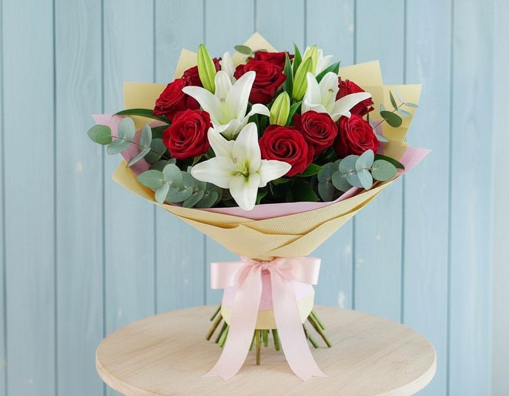 Букет цветов из: Лилии и Розы в Ленино